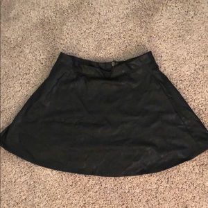 Forever 21 M black leather skirt